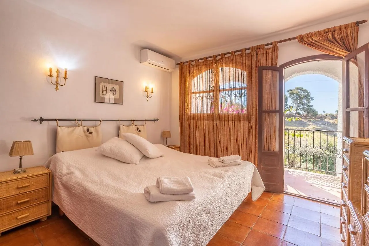 Fuente Del Baden Villa Nerja